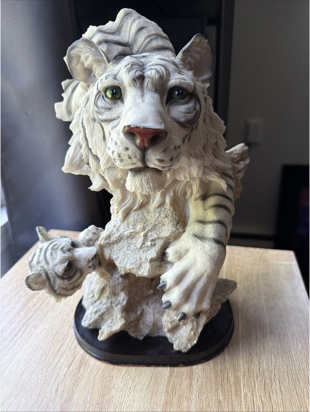 Vintage White Tiger and Cub Resin Sculpture Bust Green Eyes Rock Base 12.5”